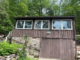 31 E Shore Trail, Sandyston, NJ 07826