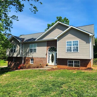 2210 Horizon Ct, Conover, NC 28613