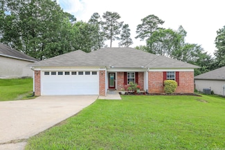 2203 Cedar Ridge Dr, Bryant, AR 72019