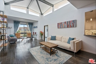 2175 S Beverly Glen Blvd Unit 403, Los Angeles, CA 90025