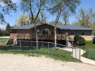 204 SW 3rd St, Stuart, IA 50250