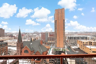 66 9th St E Unit 1912, Saint Paul, MN 55101