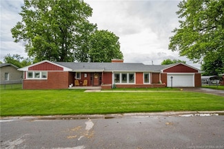 542 Linnwood Ave, Sellersburg, IN 47172