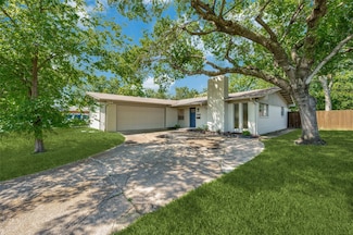 11483 Coral Hills Dr, Dallas, TX 75229