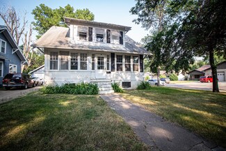 700 5th St NE, Minot, ND 58703