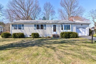 5 Dragon Cir, Easthampton, MA 01027
