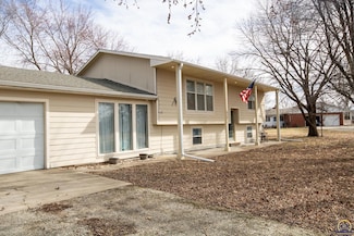 324 N Poplar St, Lebo, KS 66856