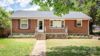734 Club Dr, Statesville, NC 28677
