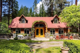 3752 Vineyard Way, Kettle Falls, WA 99141