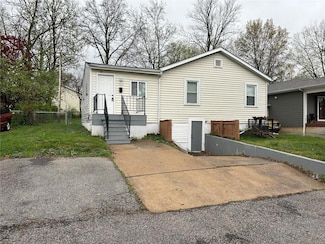 262 Buddie Ave, Saint Louis, MO 63135