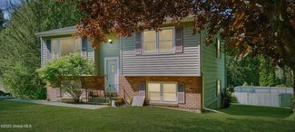 1595 S Old Post Rd, Castleton On Hudson, NY 12033