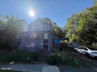 14 High St, Troy, NY 12180