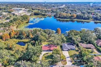 733 Overlook Dr, Apopka, FL 32703