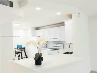 1670 NE 191st St Unit 4043, Miami, FL 33179