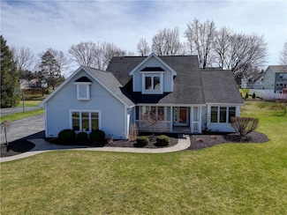 17 Pride St, Honeoye Falls, NY 14472