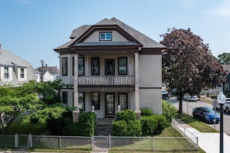 240-242 Wood St, New Bedford, MA 02745