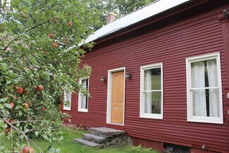 674 Bartlett Brook Rd, South Pomfret, VT 05067