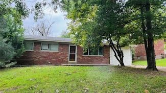 1770 Cargill Dr, Saint Louis, MO 63136
