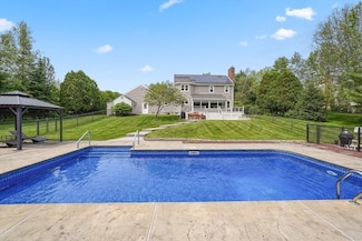 16 Blueberry Way, Webster, MA 01570