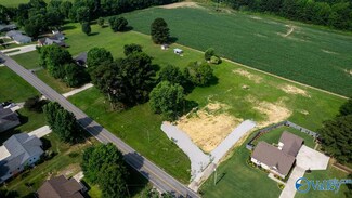 1811 Lindsay Ln N, Athens, AL 35613