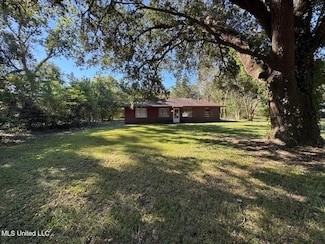 63 Chilly Brittain Rd, Pineville, LA 71360