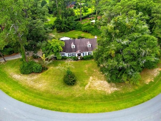 204 Southill Dr, Leesburg, GA 31763