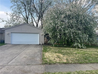416 Michigan Ave, Elyria, OH 44035