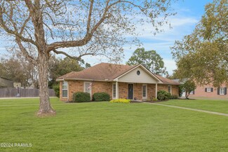 501 Astor Place Dr, New Iberia, LA 70563