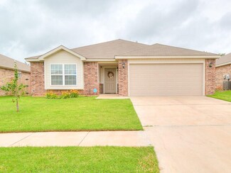 3020 SE 96th St, Moore, OK 73160