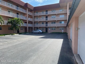 5 Sunflower St Unit 6, Cocoa Beach, FL 32931