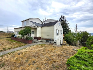 2317 E 17th St, Bremerton, WA 98310
