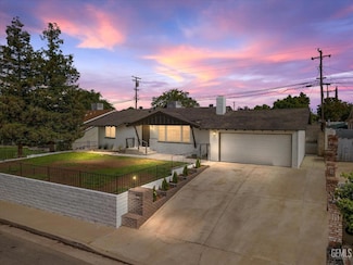 2518 Blade Ave, Bakersfield, CA 93306