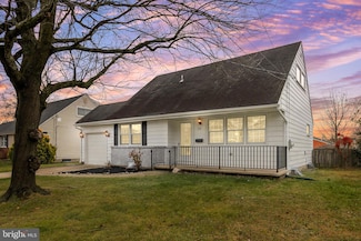 23 Mark Twain Dr, Trenton, NJ 08690