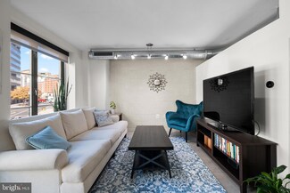 1133 14th St NW Unit 210, Washington, DC 20005