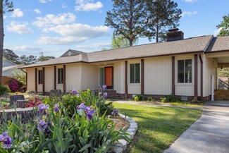 206 Cambridge Ct, Jacksonville, NC 28546
