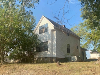 111 3rd St, Black Rock, AR 72415