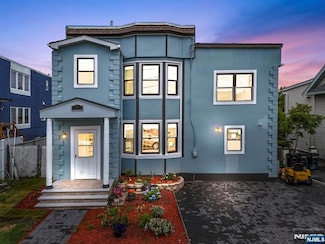 70 Bruno St, Moonachie, NJ 07074