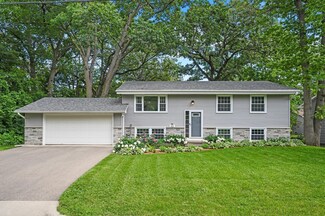 5505 Spruce Rd, Mound, MN 55364