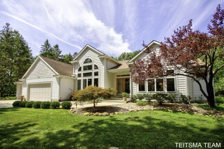 12993 144th Ave, Grand Haven, MI 49417