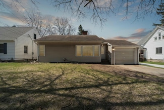 708 S Cochran Ave, Charlotte, MI 48813