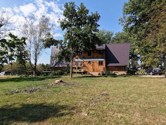 28383 290th St, Barry, IL 62312