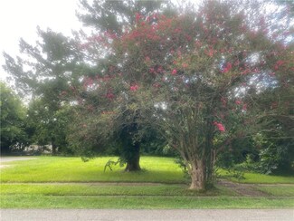 1422 Jefferson St, Gretna, LA 70053