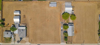1803 Mitchell Ave, Selma, CA 93662
