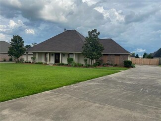 3009 Englewood Dr, Jennings, LA 70546