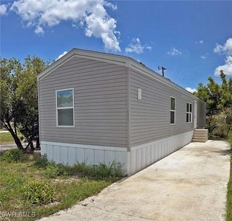 2109 Twin Brooks Rd, North Fort Myers, FL 33917