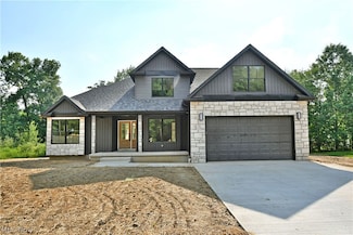 1232 Skyline Ln, Warren, OH 44484
