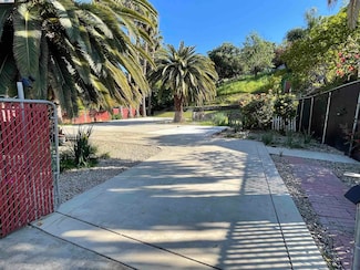 109 Canyon Lake Dr, Port Costa, CA 94569