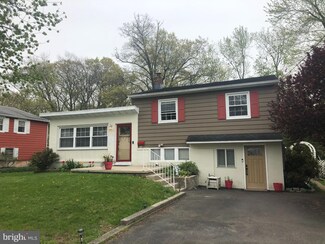 113 Glenwood Ave, Somerdale, NJ 08083