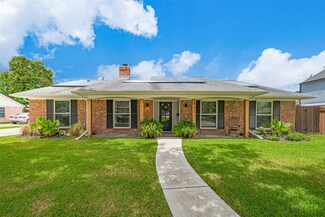 411 Whitecap Dr, El Lago, TX 77586