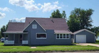 121 S Nebraska Ave, Bucklin, KS 67834